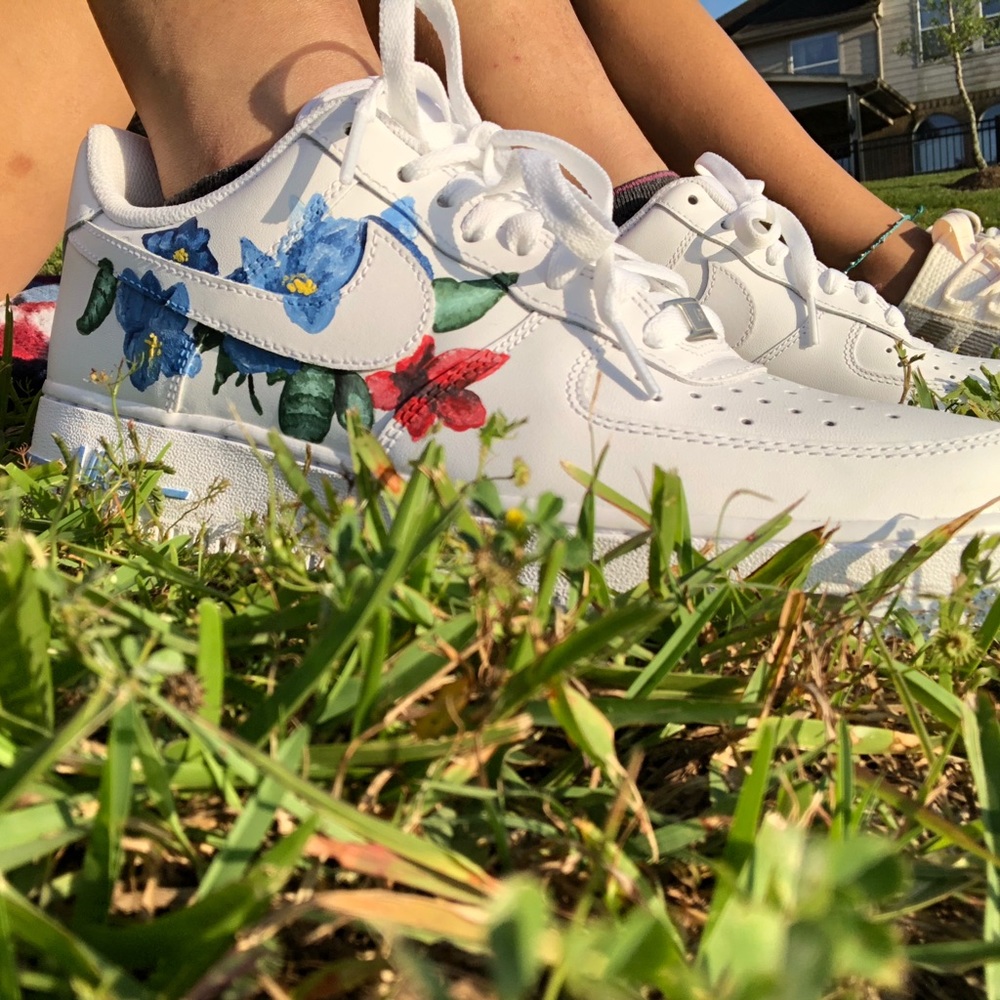 Painted Air Force 1s flowers, blue and red